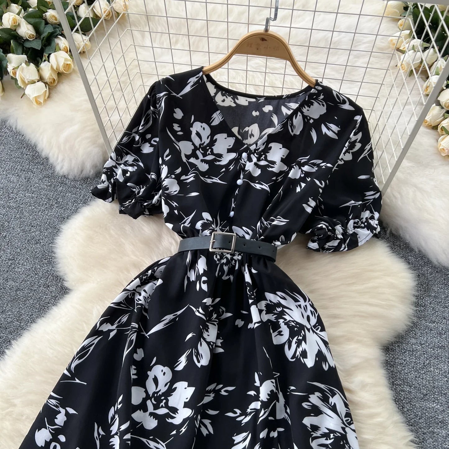 Sommer Plissiert Damen Knopfkleider Lässige Strandurlaub Kurzarm V-Ausschnitt Damen Midikleid Böhmische Mujer Vestidos