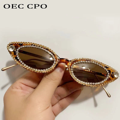 Einzigartige Diamant-Fashion-Sonnenbrille Damen Luxus Strass Cat-Eye-Brille Weiblicher Trend kleiner Rahmen Damen Sonnenbrille UV400