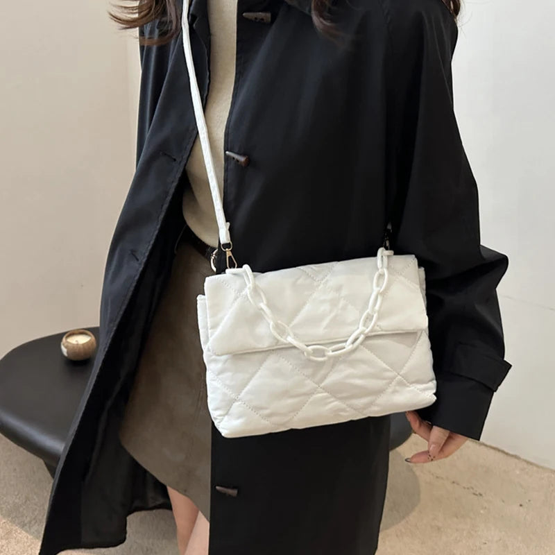 Acryl-Ketten-Umhängetaschen, quadratisch, lässig, Klappe, Damen-Pendeltaschen, gesteppt, All-Match, Winter, große Kapazität für Mädchen zum Einkaufen