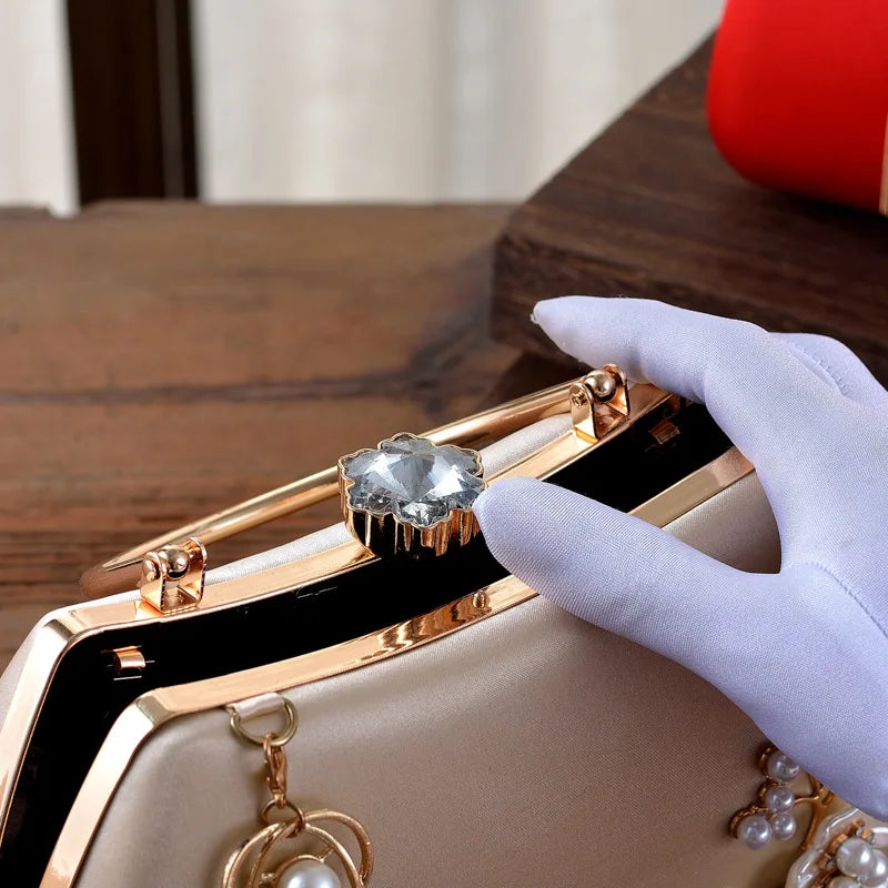 2025 Neue Damen Handgemachte Blumen Clutch Handtaschen Hochzeit Abend Geldbörsen Party Dinner Handtasche Für Damen 4 Farben
