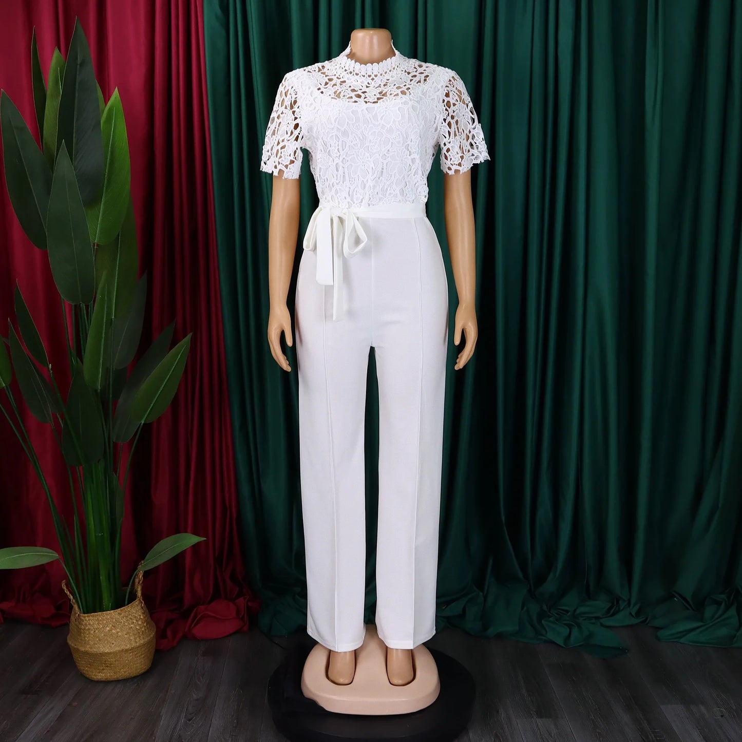 Elegante Jumpsuits & Rompers für Damen Rundhals Spitze Patchwork Kurzarm Gürtel Hohe Taille Luxus Geburtstagsparty Abend Outfit