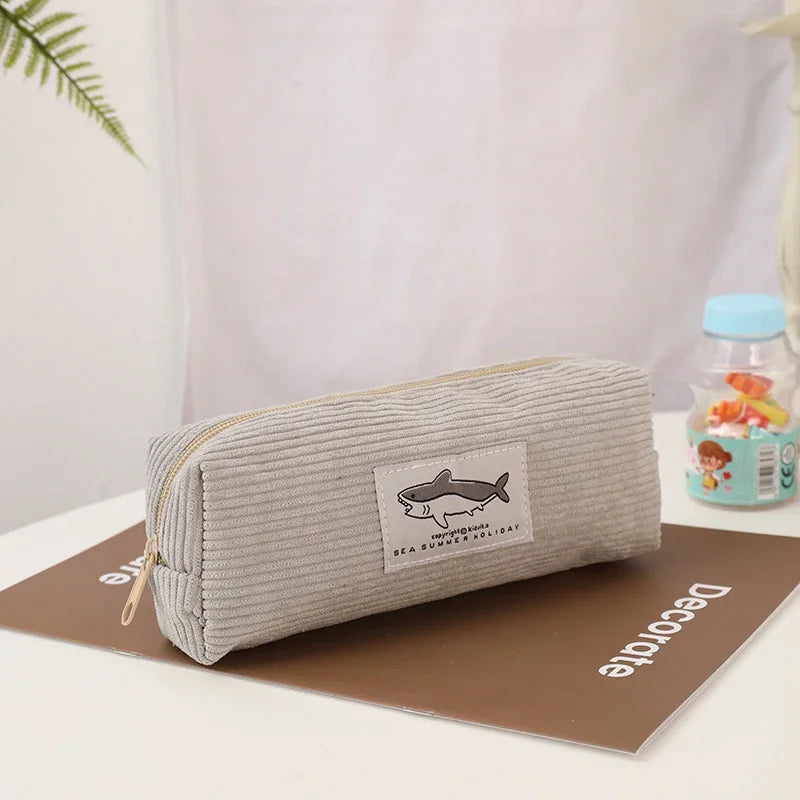 Niedliches Haifisch-Federmäppchen, Stickerei-Stifttasche, Schulanfangs-Zubehör, Schreibwaren für Mädchen, Kinder, Schreibtisch, niedliche Accessoires, Geschenk
