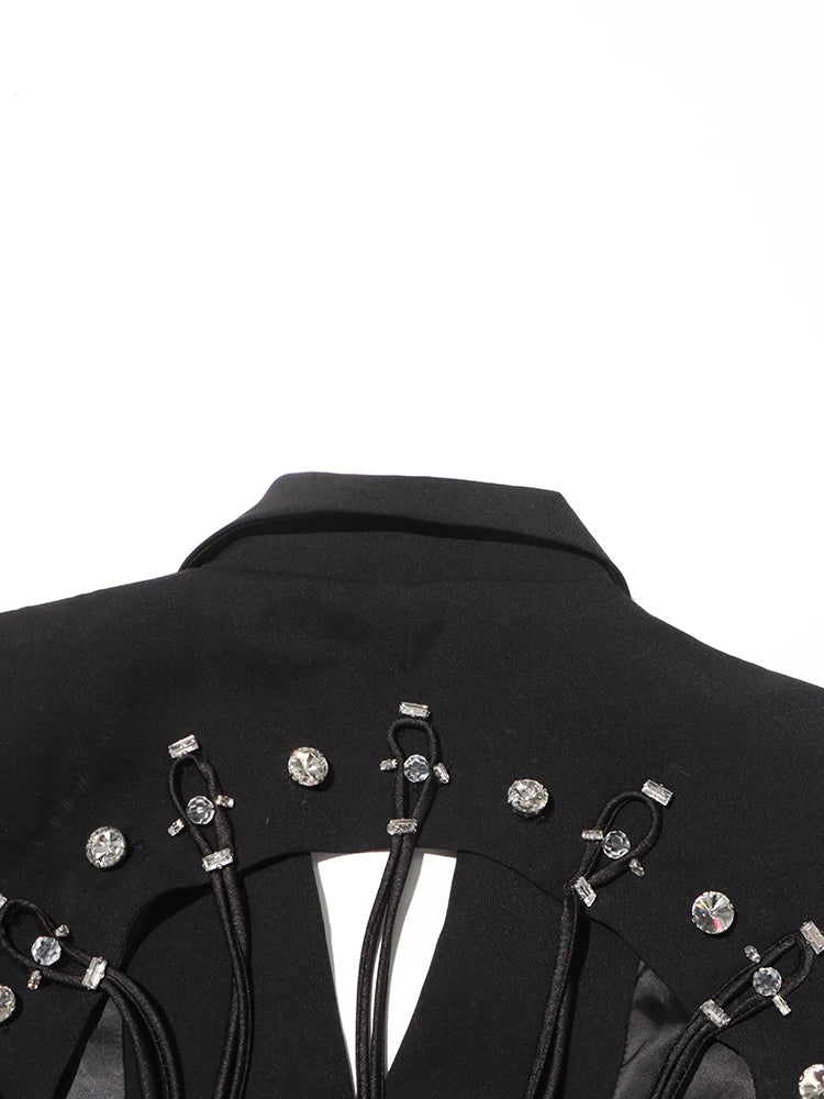 TWOTWINSTYLE Patchwork-Diamanten rückenfreier Blazer für Damen mit gekerbtem Kragen, langen Ärmeln, gespleißten Knöpfen, schickem Damen-Stil