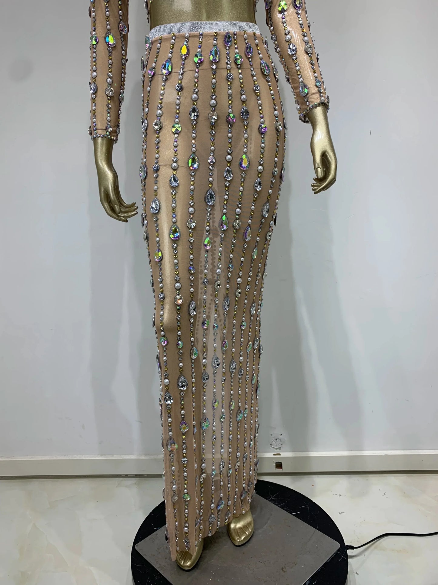 Festival-Outfit Damen High-End-Mode Nude-farbenes Strass-Mesh-Langarm-Crop-Top mit Rundhalsausschnitt und lange Röcke Gala zweiteiliges Set