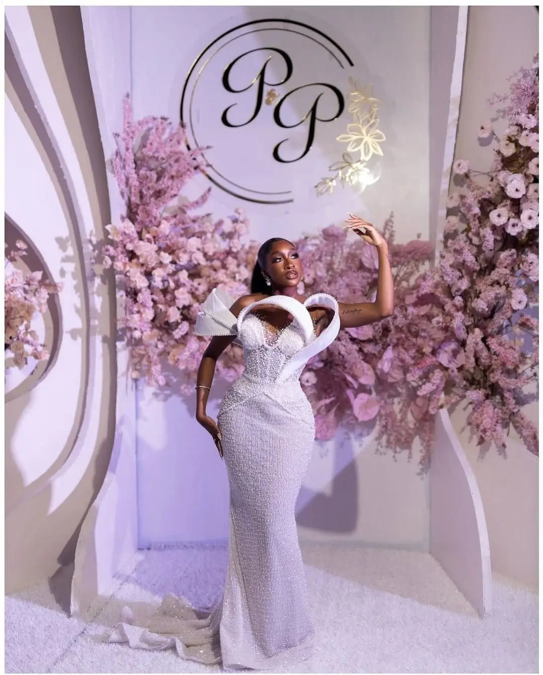 Maßgeschneiderte Perlen-Hochzeitskleider Pailletten Meerjungfrauen-Brautkleider Perlenstickerei Maßgeschneiderte Schmale Prinzessin Schleppe Brautkleid Vestidos