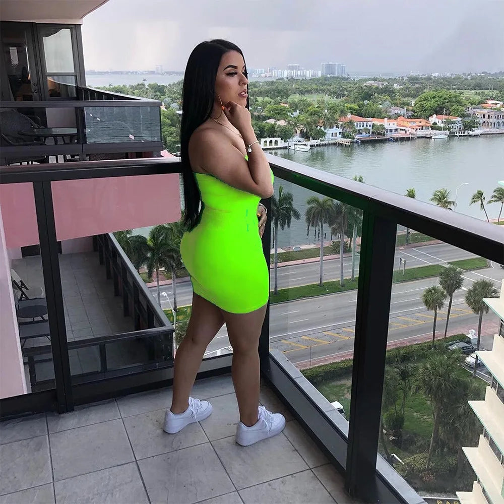 Sexy Trägerloses schulterfreies, pinkfarbenes Bodycon-Kleid für Damen, rückenfreies, schmales Minikleid, Club-Party-Kleider