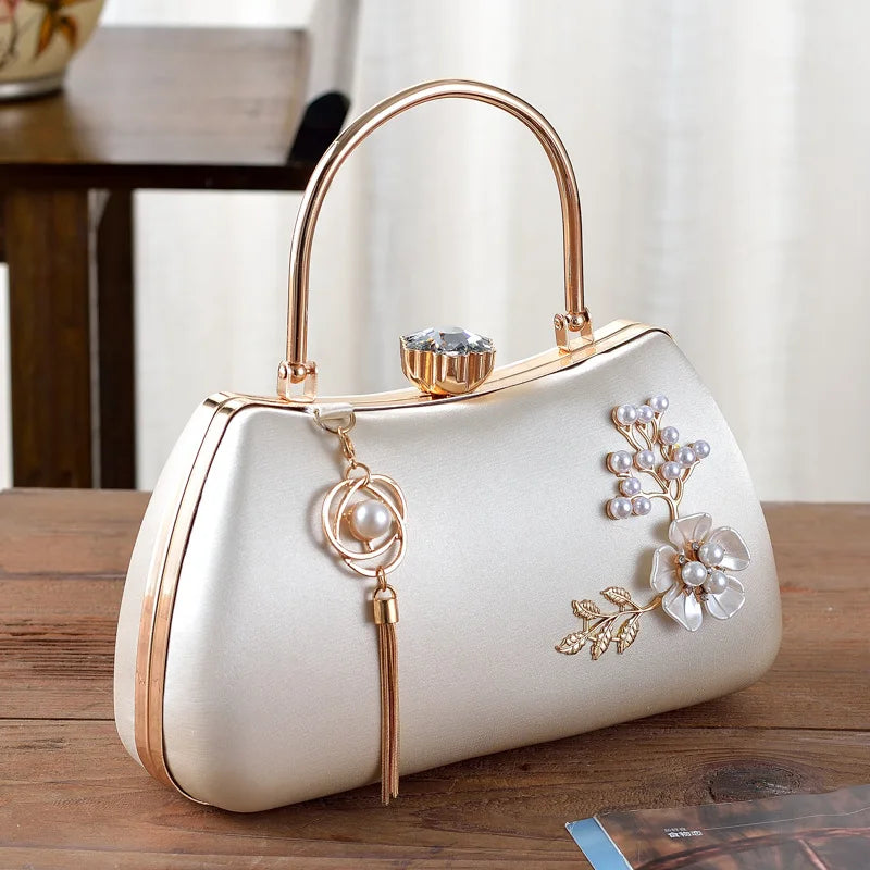 2025 Neue Damen Handgemachte Blumen Clutch Handtaschen Hochzeit Abend Geldbörsen Party Dinner Handtasche Für Damen 4 Farben
