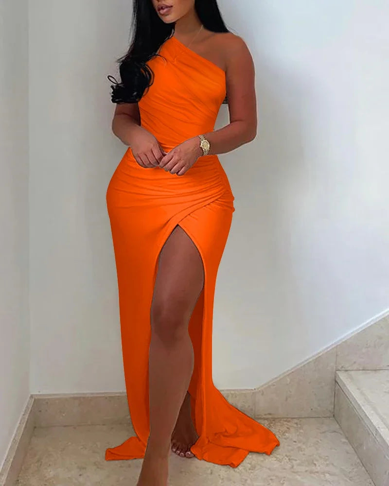 Sommerliches elegantes, unifarbenes Kleid mit hohem Beinschlitz, gerafftes Maxi-Bodenkleid, weißes sexy Korsett, asymmetrische Partykleider für Damen