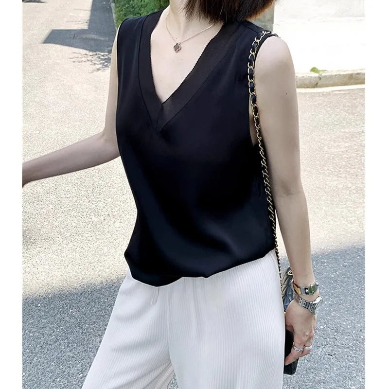 Silk halter V-neck sleeveless bodice Satin vest lace with beautiful back summer jacket with suit top
