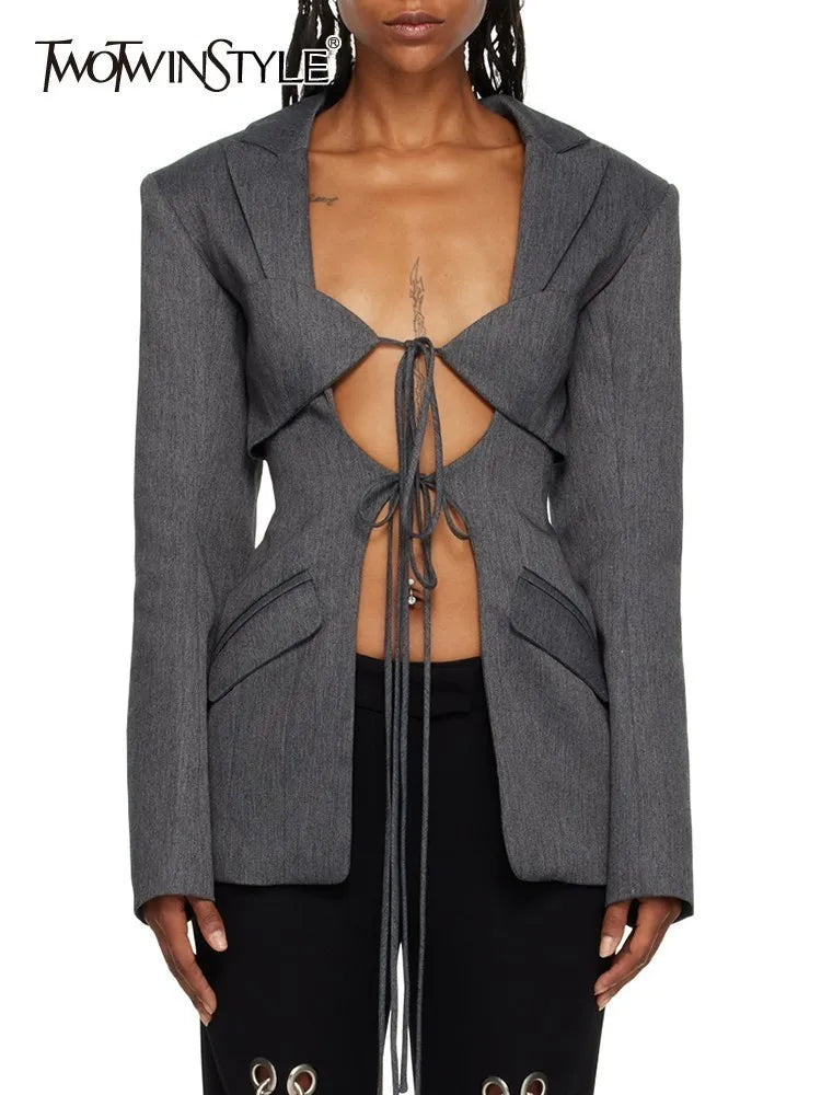 TWOTWINSTYLE Patchwork Lace Up Hohl-Blazer für Damen mit gekerbtem Kragen, langen Ärmeln, Tunika, Designer-Blazer, weibliche Mode Neu