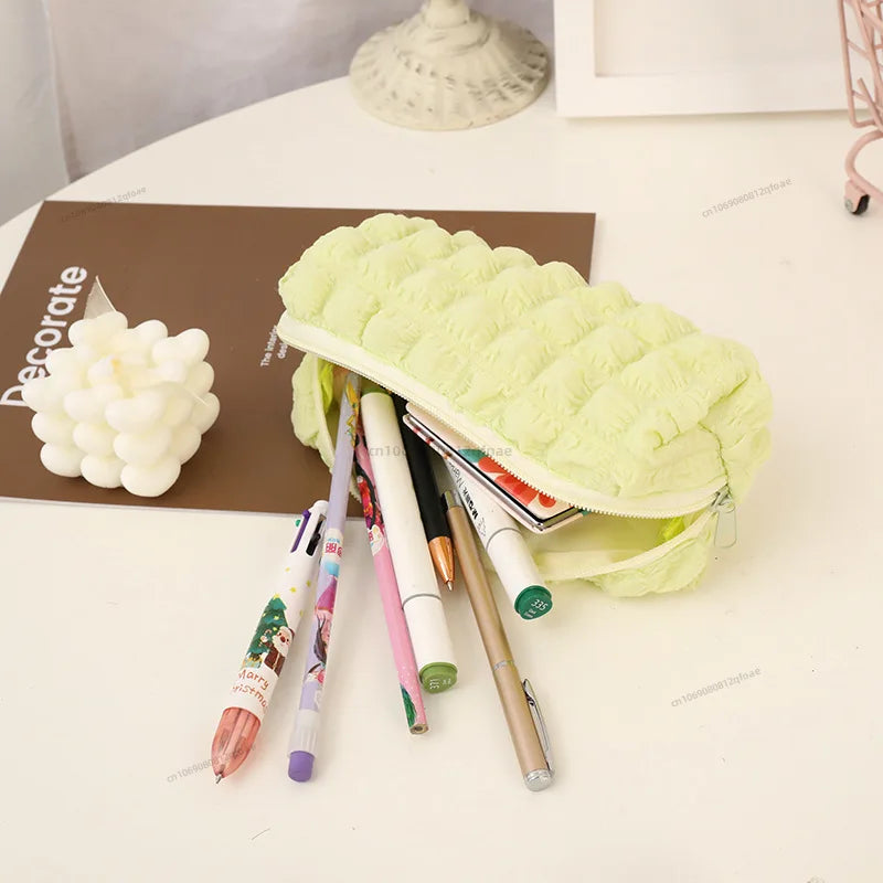 Süßes Plüsch Federmappentasche für Mädchen Jungen Kawaii Schreibwarentasche Federmäppchen Große Kapazität Schüler Schulanfangsbedarf