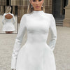 BKQU Elegantes schulterfreies Langarm-Minikleid für Damen, sexy trägerloses, rückenfreies, schmales A-Linien-Kurzleid, elegantes Party-Vestido