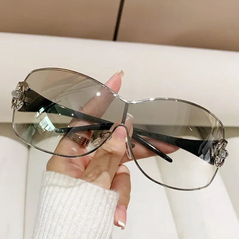 Neue Mode Y2K Sonnenbrille Damen Integrierte Surround Sonnenbrille Retro Designer Damen Brillen UV400 Oculos De Sol