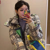 2023 Europäische Station Winter Neue Daunenjacke Damen Warm Mode Kurze Farb-Patchwork Graffiti dicke Weiße Entendaunenjacke