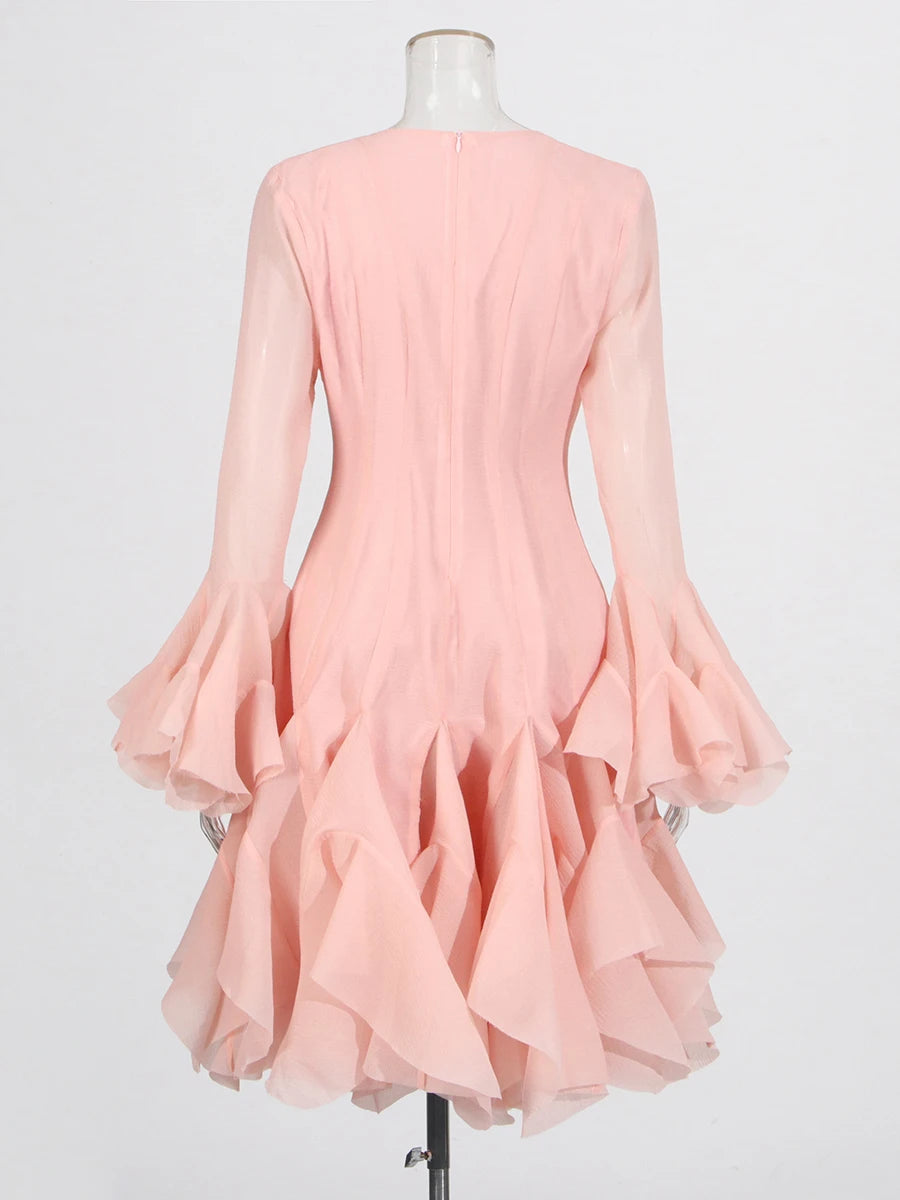 TWOTWINSTYLE Damenkleid Unregelmäßig Gefaltet Patchwork Mode Lang Laternenärmel Tailliertes Minikleid 2024 Neue Kleidung