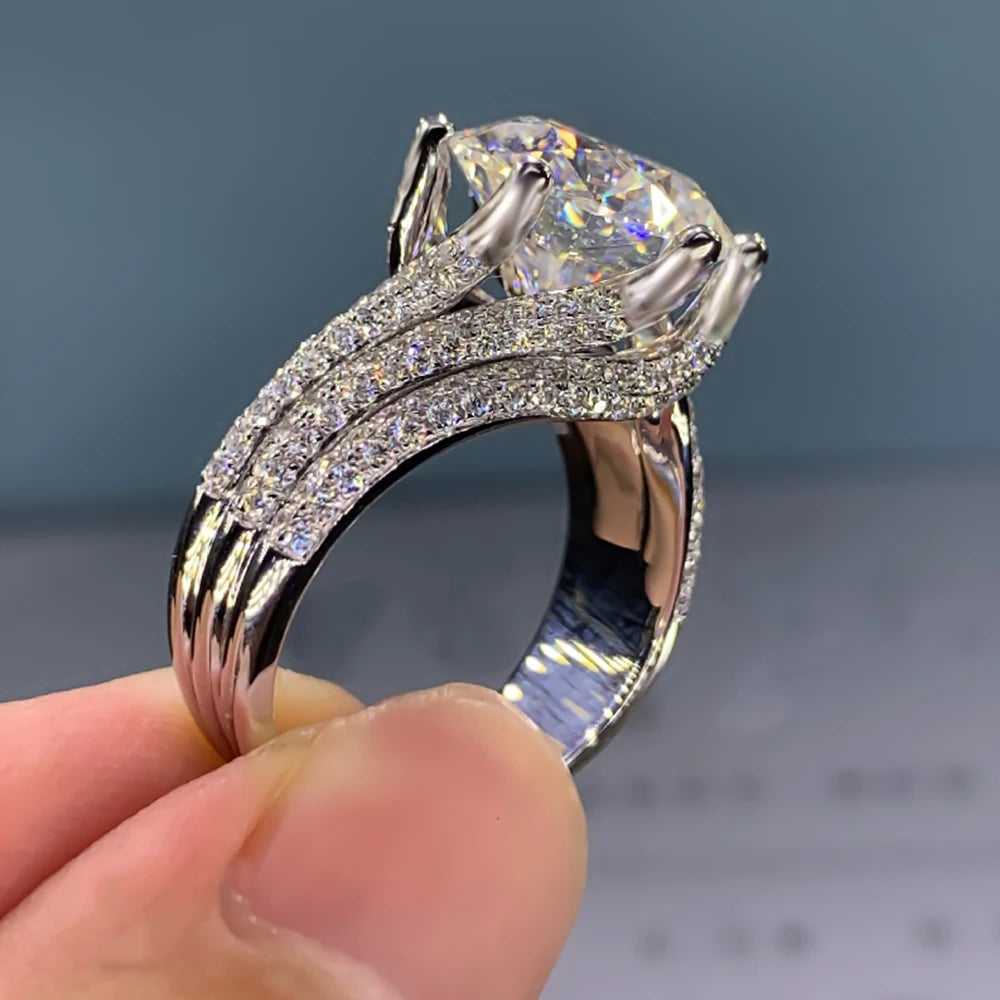 Huitan 10MM Cubic Zirconia Wedding Bands Ring for Women Luxury Crystal CZ Ring Engagement Accessories New Arrival Trendy Jewelry