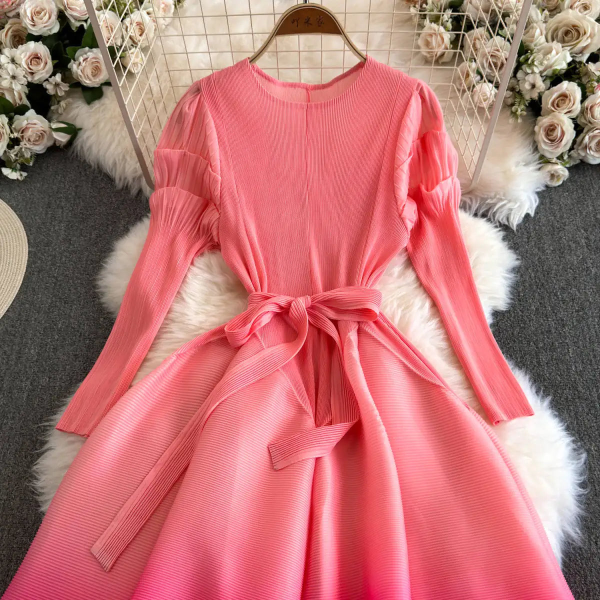 Miyaki Plus-Size Women's Dress with Pleated Design, Puff Sleeves, Long Sleeves, Gradient Color-Blocking, Mid-Length Dress, Popular in Europe and America, Suitable for Daily Wear, Travel, and Dates