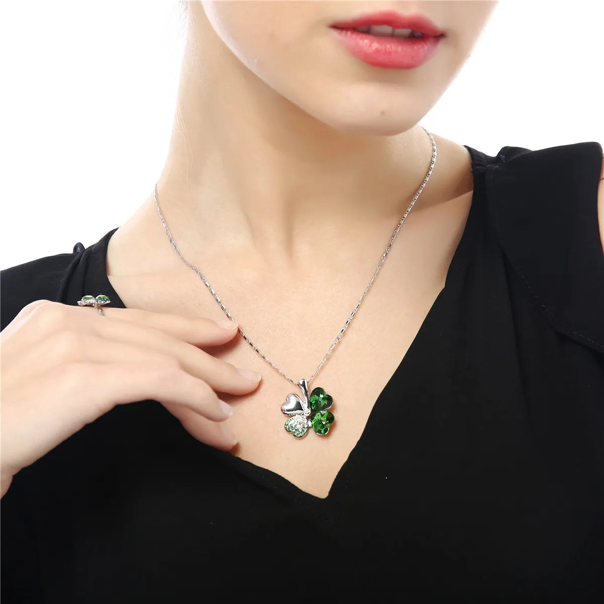 TRPOPSYN Crystal 4 Four Leaf Leaves Clover Pendant Necklaces Lover Birthday Gift Quality Fashion Jewelry Dropshipping Charm Girl