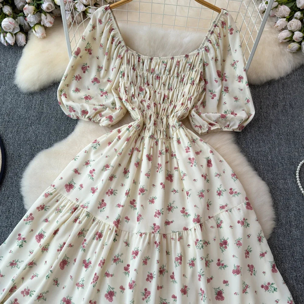 2024 Neues Sommer Blumenmuster Maxikleid Damen Vintage Eckiger Ausschnitt Geraffte Brust Schärpe Bandage Sommerkleid Partykleid