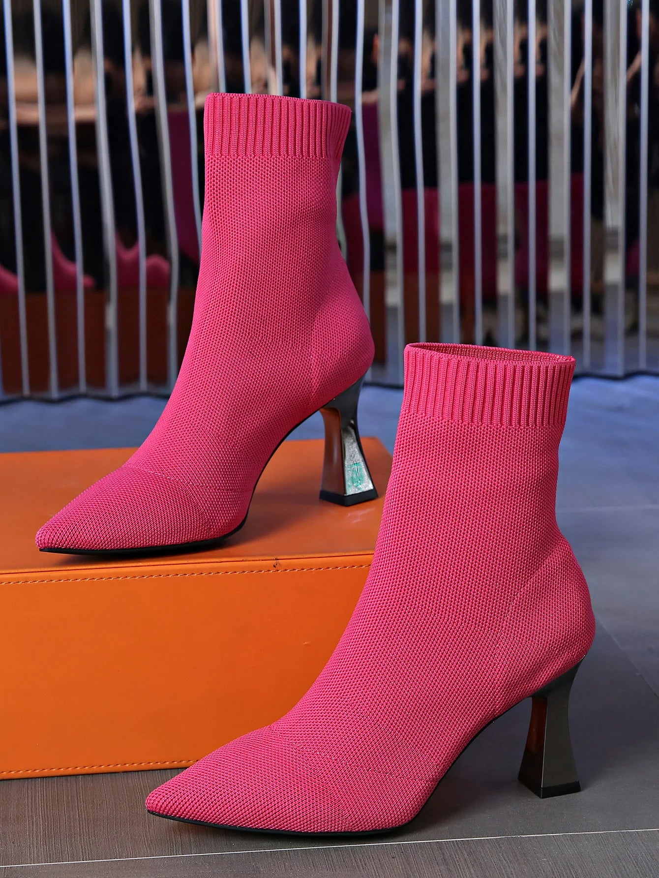 Damen Stricken Sexy High Heels Schuhe Spitz zulaufend Trend Chelsea Boots Designer Winter 2024 Neue Stiefeletten Dünne Mujer Sockenstiefel Pumps