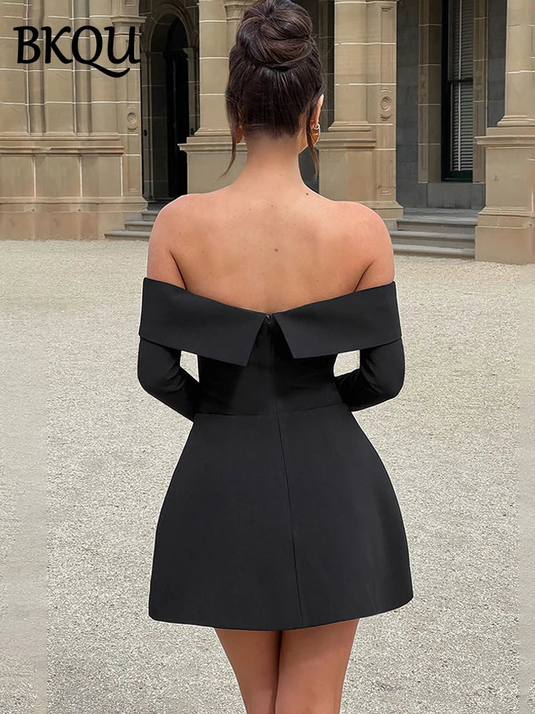 BKQU Elegantes schulterfreies Langarm-Minikleid für Damen, sexy trägerloses, rückenfreies, schmales A-Linien-Kurzleid, elegantes Party-Vestido