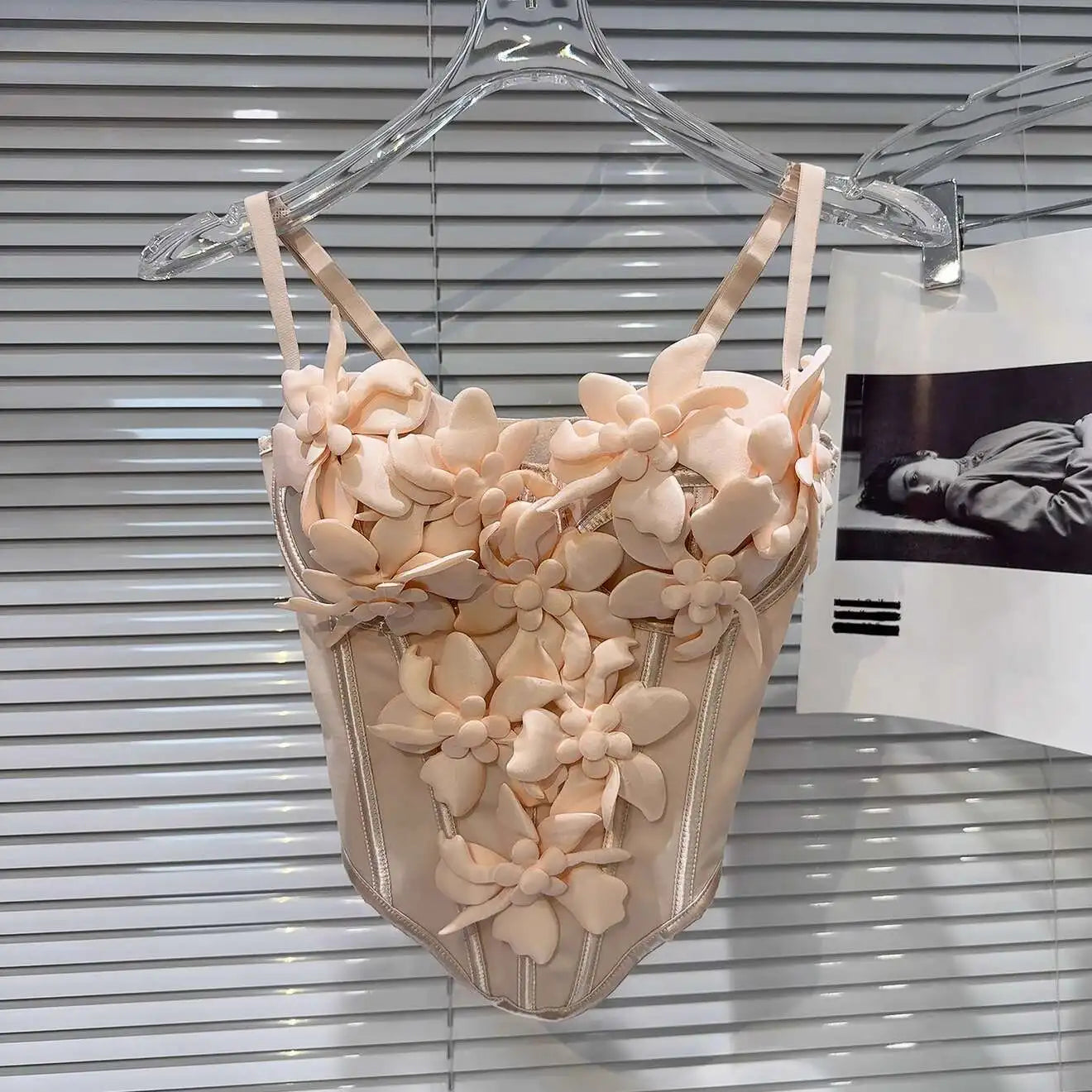 DEAT Fashion New Items Three-dimensional Flower Decoration Chest Pad Camisole For Women Fishbone Waist Sling Vest 11A04201