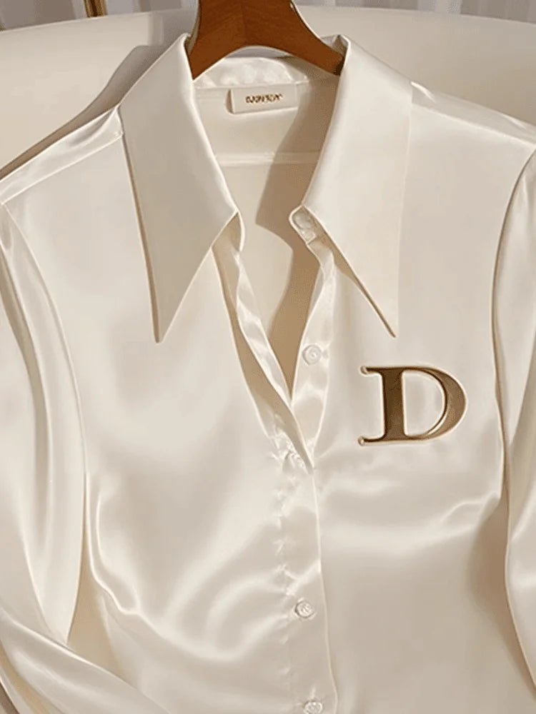 Elegante französische Damen Bluse aus weißem Satin mit Umlegekragen Langarmbluse Herbst/Winter für Frauen Lässig Schlicht Office Lady