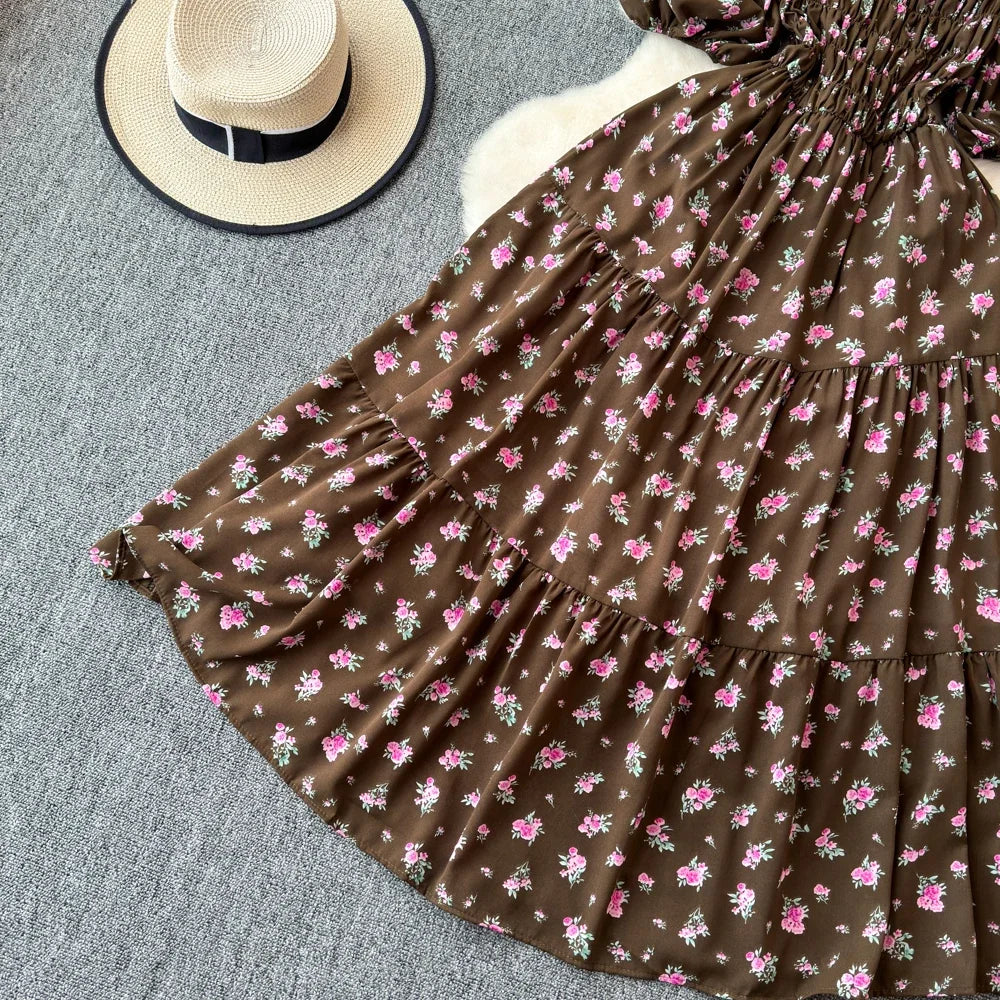 2024 Neues Sommer Blumenmuster Maxikleid Damen Vintage Eckiger Ausschnitt Geraffte Brust Schärpe Bandage Sommerkleid Partykleid