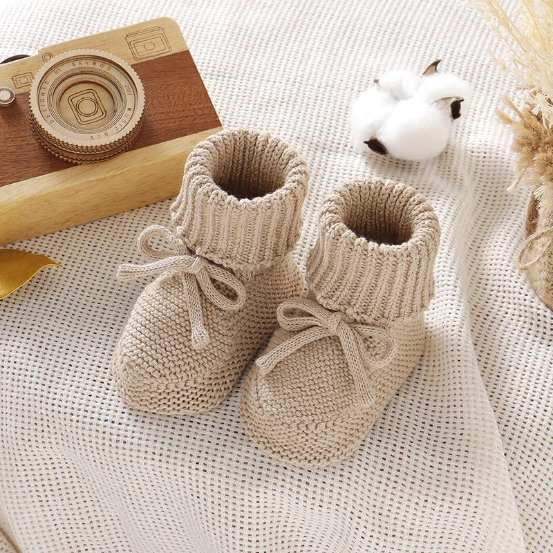 Baby Schuhe Baumwolle Gestrickte Neugeborene Mädchen Jungen Stiefel Mode Einfarbig Warme Kleinkind Kind Slip-On Bettschuhe Handgemacht 0-18M Fußbekleidung
