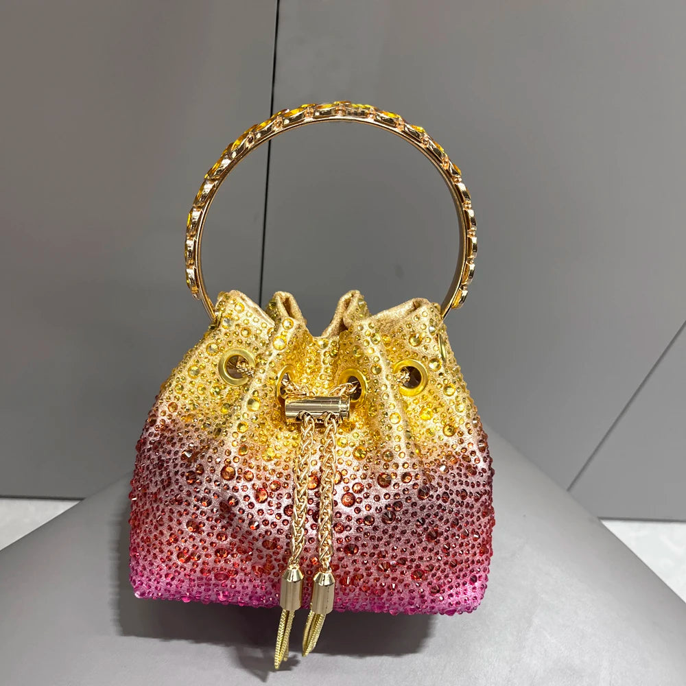 Handhabung Strasssteine Abend-Clutch-Tasche Geldbörsen und Handtasche Luxus Designer Umhängetasche Glänzende Kristall-Clutch-Geldbörse Eimer-Tasche