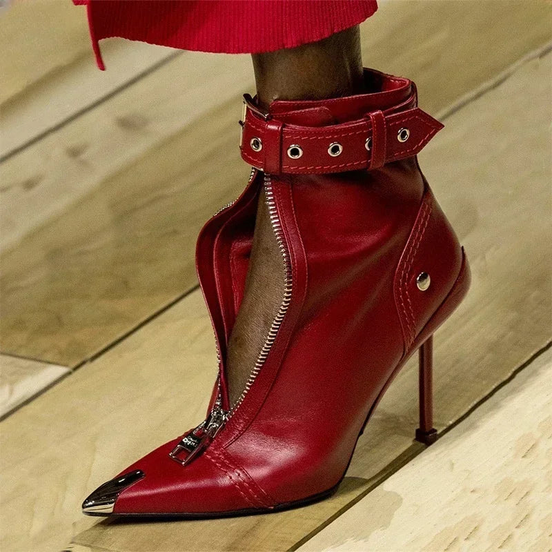 Gürtelschnalle Reißverschluss vorne Modenschau Stiefeletten Damen Herbst Winter Neu Spitz Metallverzierung Rote High Heels Ankle Boots