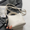 Fashion Joker PU-Gewebe wasserdicht, Buchstabendesign, Metallanhänger-Dekoration tragbare quadratische Tasche, Vorbereitung von p