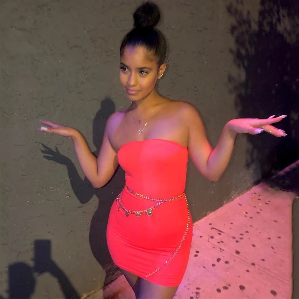 Sexy Trägerloses schulterfreies, pinkfarbenes Bodycon-Kleid für Damen, rückenfreies, schmales Minikleid, Club-Party-Kleider