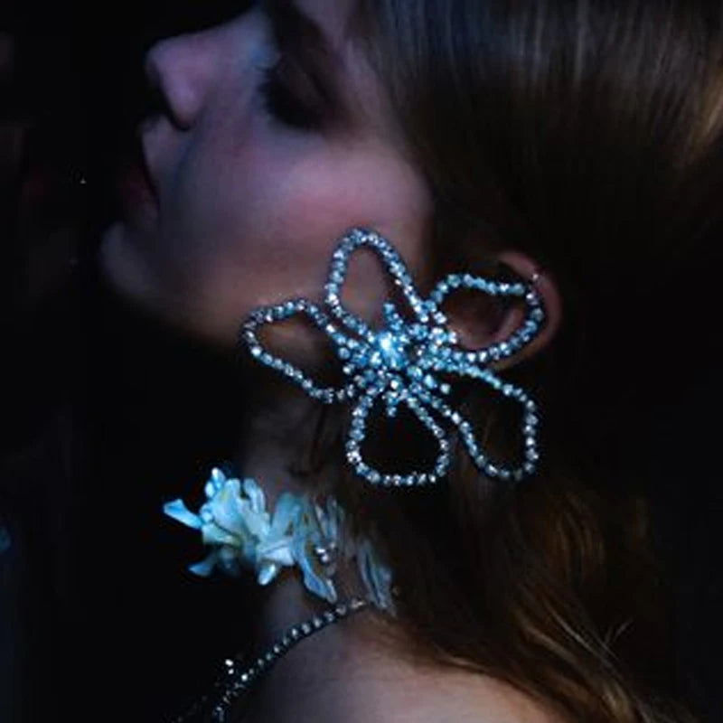 Stonefans Strass Blumenohrringe Luxus Damen Bankettschmuck Kristall Modeschmuck Hochzeit Einzigartige baumelnde Ohrringe