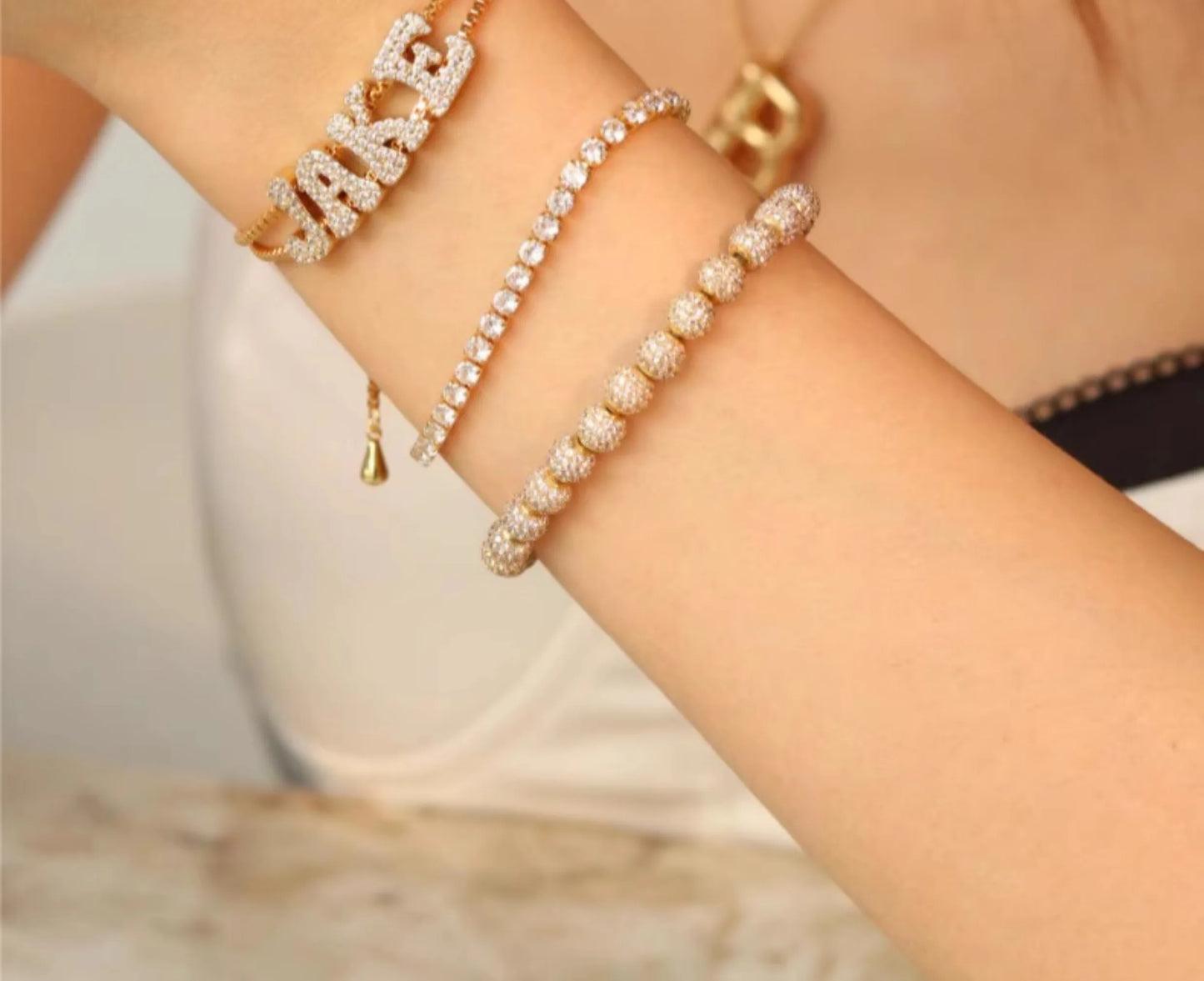 DOREMI Fat Bubble Slide Armband mit Initialen, voll mit Kristallbuchstaben, Damen-Namen, DIY-Schiebebuchstaben-Armbänder