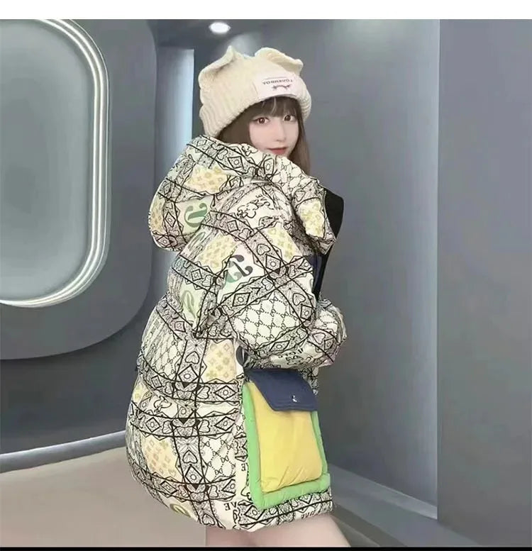 2023 Europäische Station Winter Neue Daunenjacke Damen Warm Mode Kurze Farb-Patchwork Graffiti dicke Weiße Entendaunenjacke