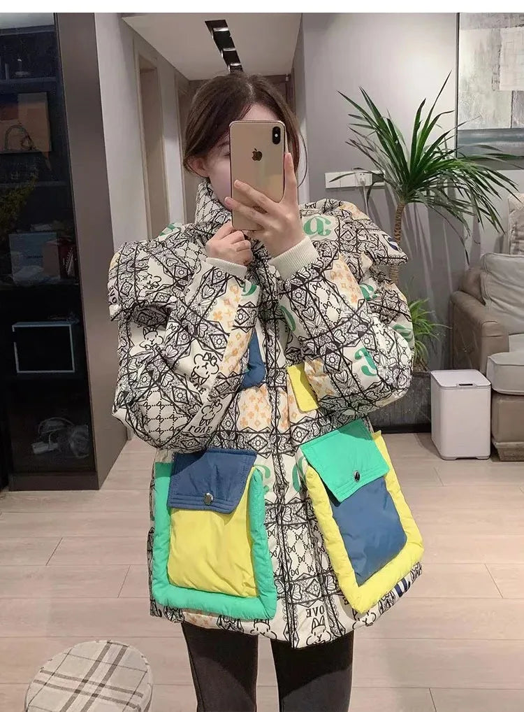 2023 Europäische Station Winter Neue Daunenjacke Damen Warm Mode Kurze Farb-Patchwork Graffiti dicke Weiße Entendaunenjacke