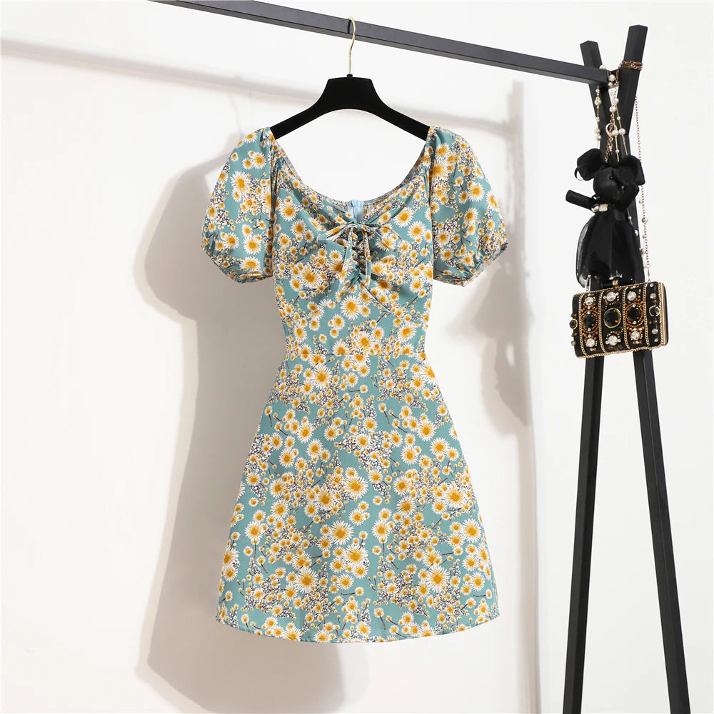 Damen Minikleider Sommer Mode Damenkleider Bedruckte Chiffonkleider mit Blumenmuster, gerafft, plissiert, kurze Puffärmel, Freizeitkleid