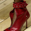 Gürtelschnalle Reißverschluss vorne Modenschau Stiefeletten Damen Herbst Winter Neu Spitz Metallverzierung Rote High Heels Ankle Boots
