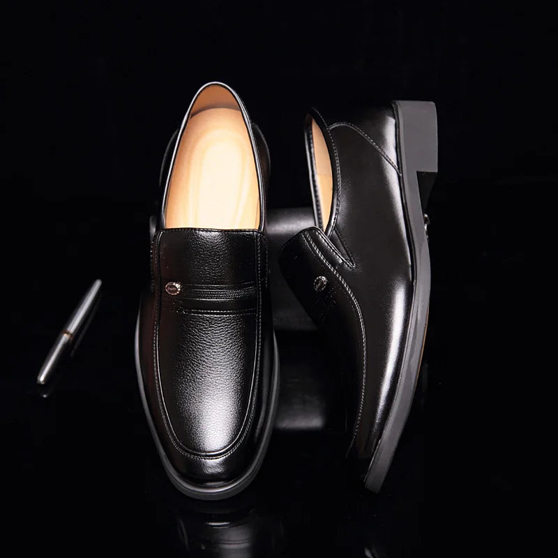 Leder Herren Business Schuhe Luxusmarke 2022 Herren Loafer Elegant Mokassins Atmungsaktiv Slip-on Schwarze Fahrerschuhe Übergröße 38-44