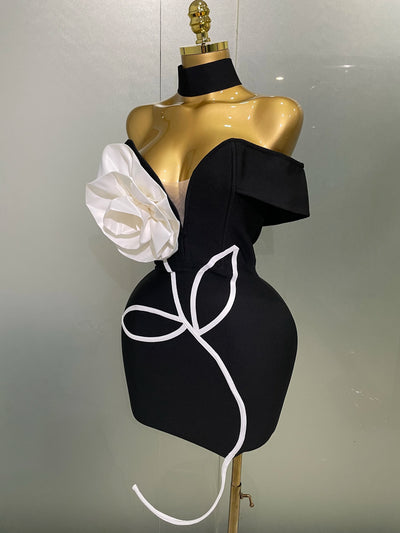 Damen 2025 Neues sexy schulterfreies weißes Blumen-Minikleid in Schwarz, figurbetont, Bandage, luxuriöses Promi-Abendkleid, Club, elegantes Partykleid