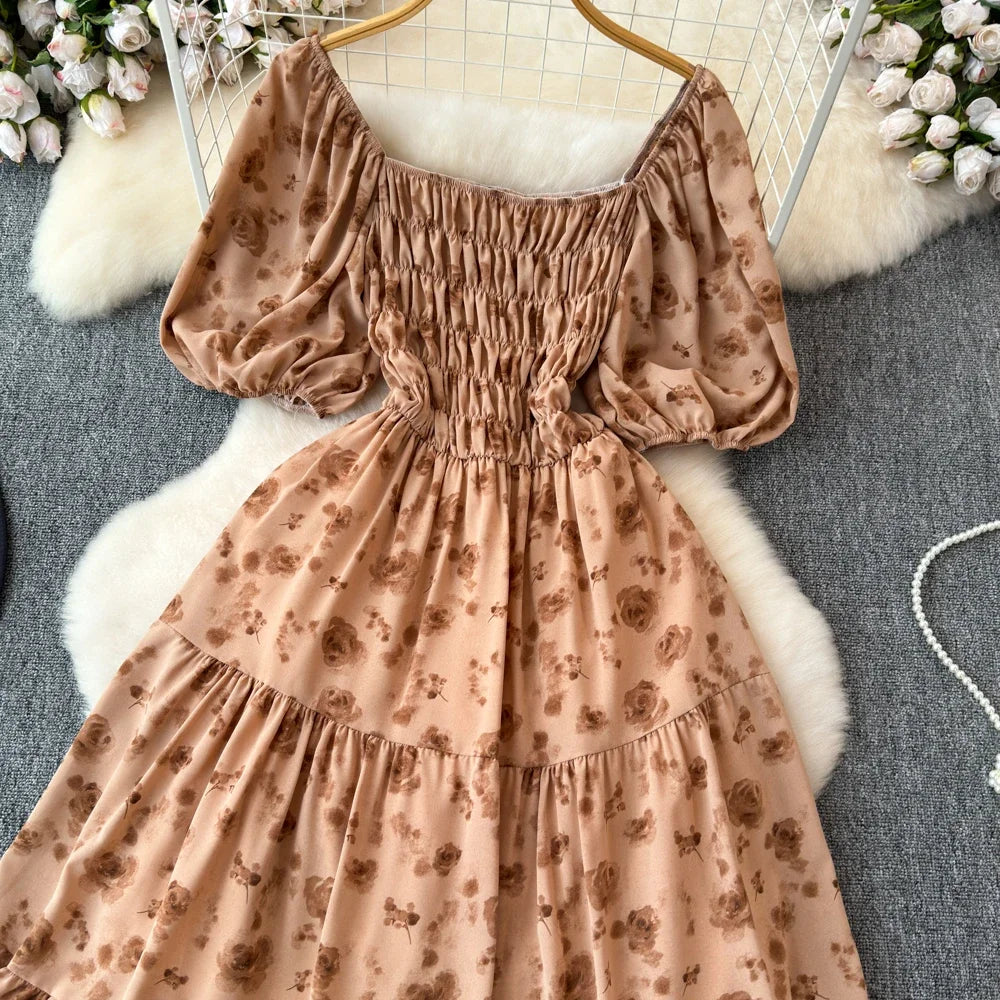 2024 Neues Sommer Blumenmuster Maxikleid Damen Vintage Eckiger Ausschnitt Geraffte Brust Schärpe Bandage Sommerkleid Partykleid