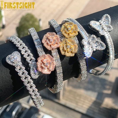 2025 Neues Iced Out Bling Offenes Herz Blumen Charm Armband AAA Zirkonia Schmetterling Armreif Für Männer Frauen Hip Hop Luxus Schmuck