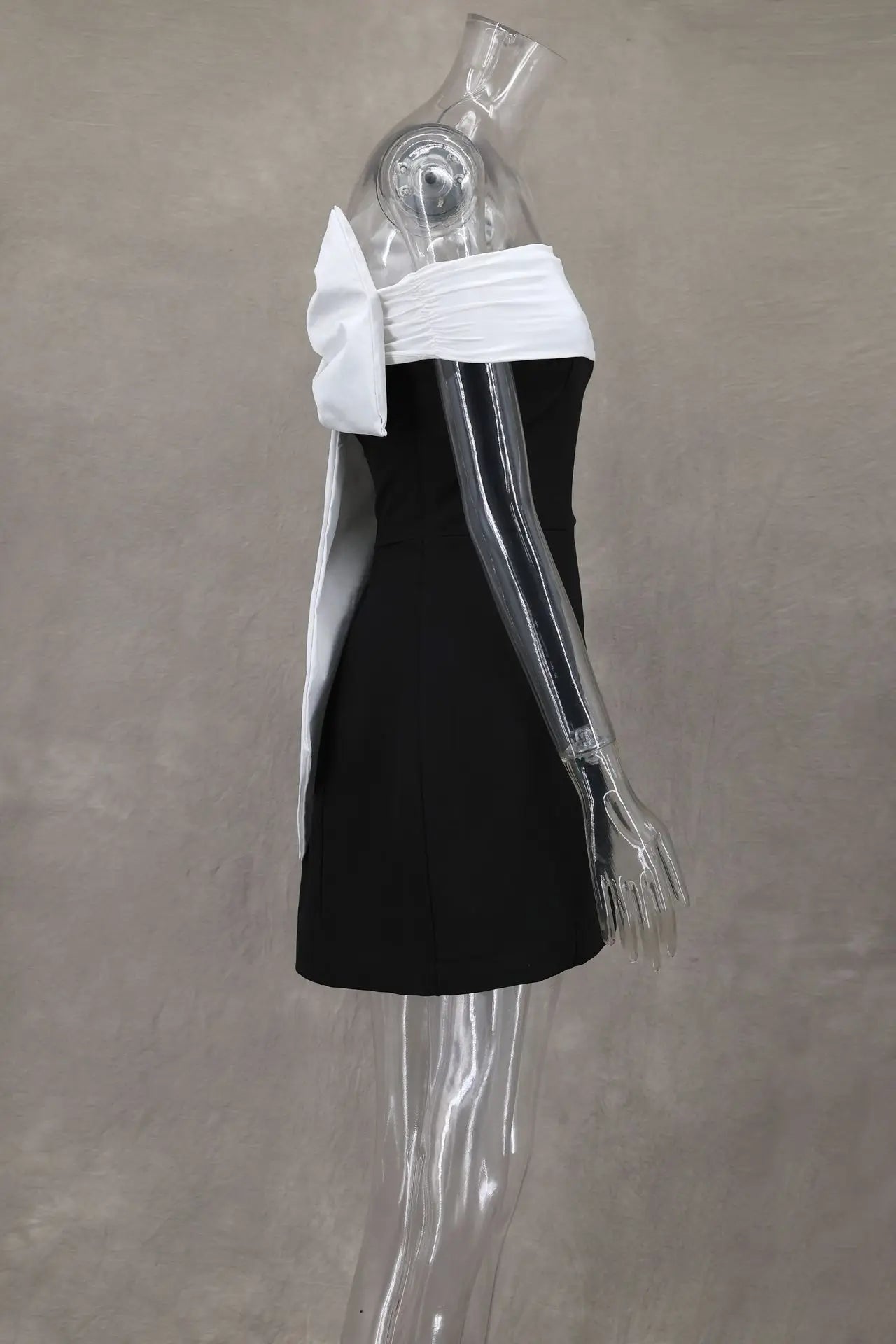 Damen Trägerloses Rückenfreies Kurzes Kleid Elegant Sexy Off Shoulder Ärmellose Kleider 2025 Damen Abendparty Geburtstagskleider Schwarz
