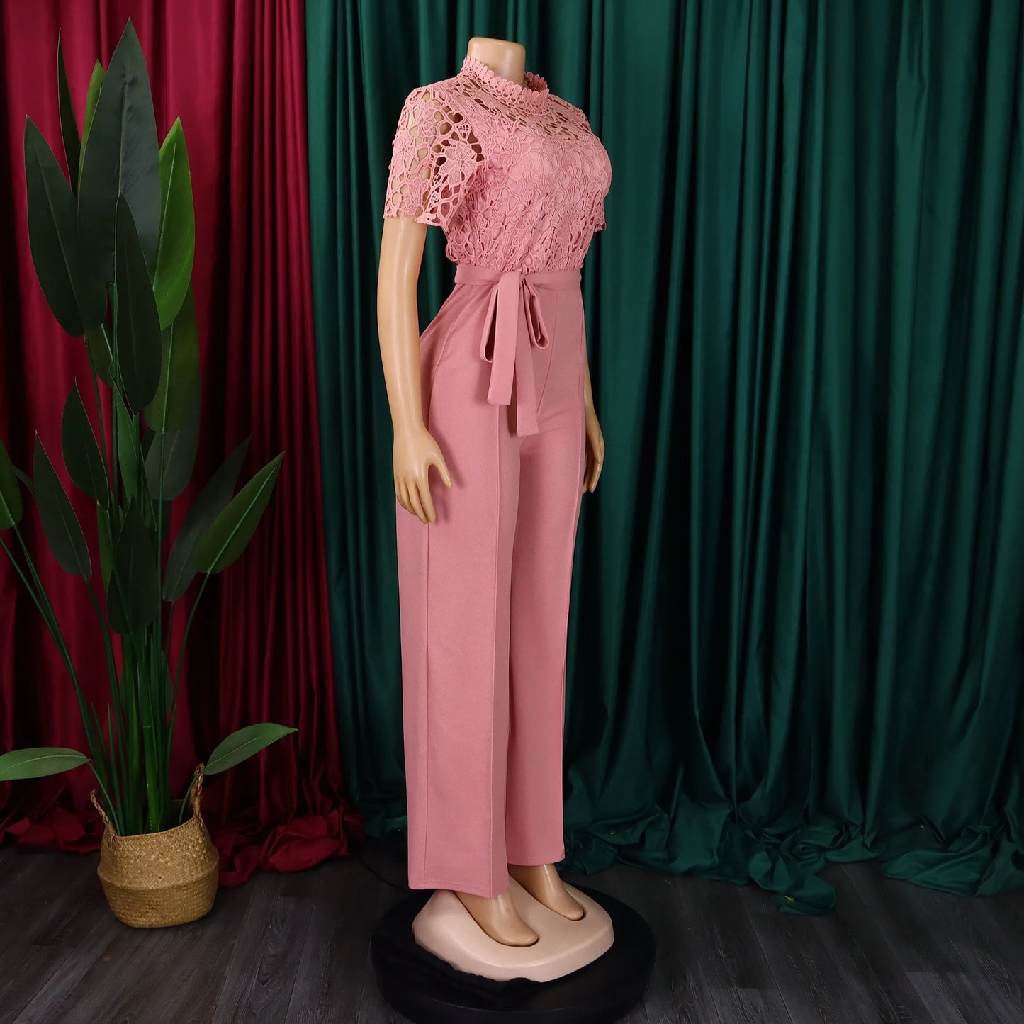 Elegante Jumpsuits & Rompers für Damen Rundhals Spitze Patchwork Kurzarm Gürtel Hohe Taille Luxus Geburtstagsparty Abend Outfit