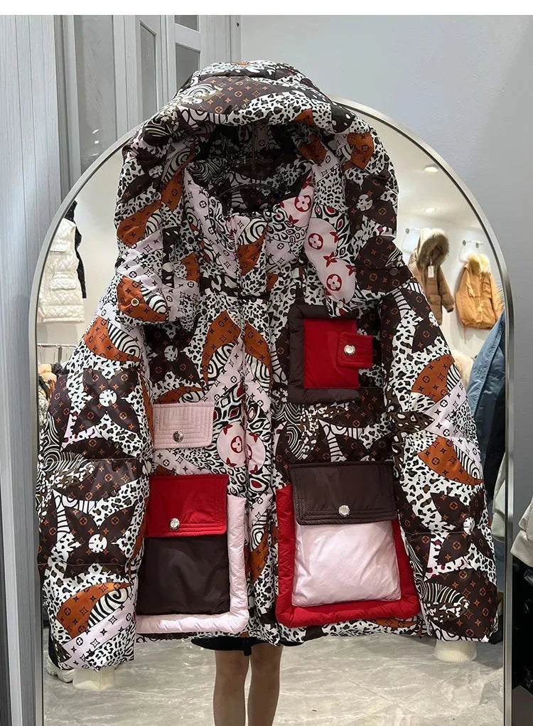 2023 Europäische Station Winter Neue Daunenjacke Damen Warm Mode Kurze Farb-Patchwork Graffiti dicke Weiße Entendaunenjacke