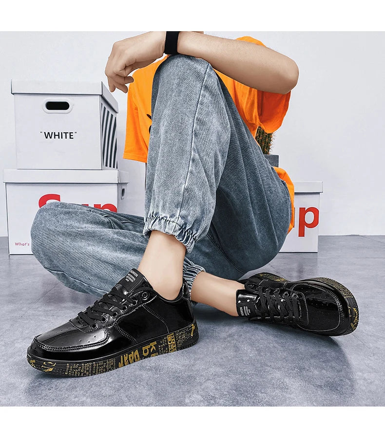 New Gold Sneakers Couple Shoes Luxury Casual Glitter Sneakers Men Hip-hop Streetwear Skateboard Shoes Men Flat Designer Footwear