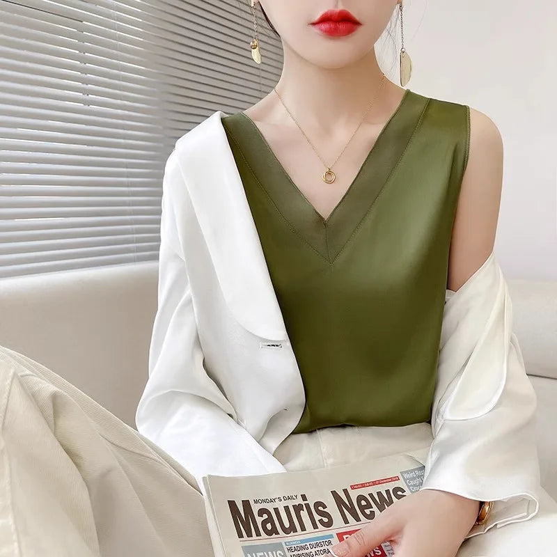 Silk halter V-neck sleeveless bodice Satin vest lace with beautiful back summer jacket with suit top