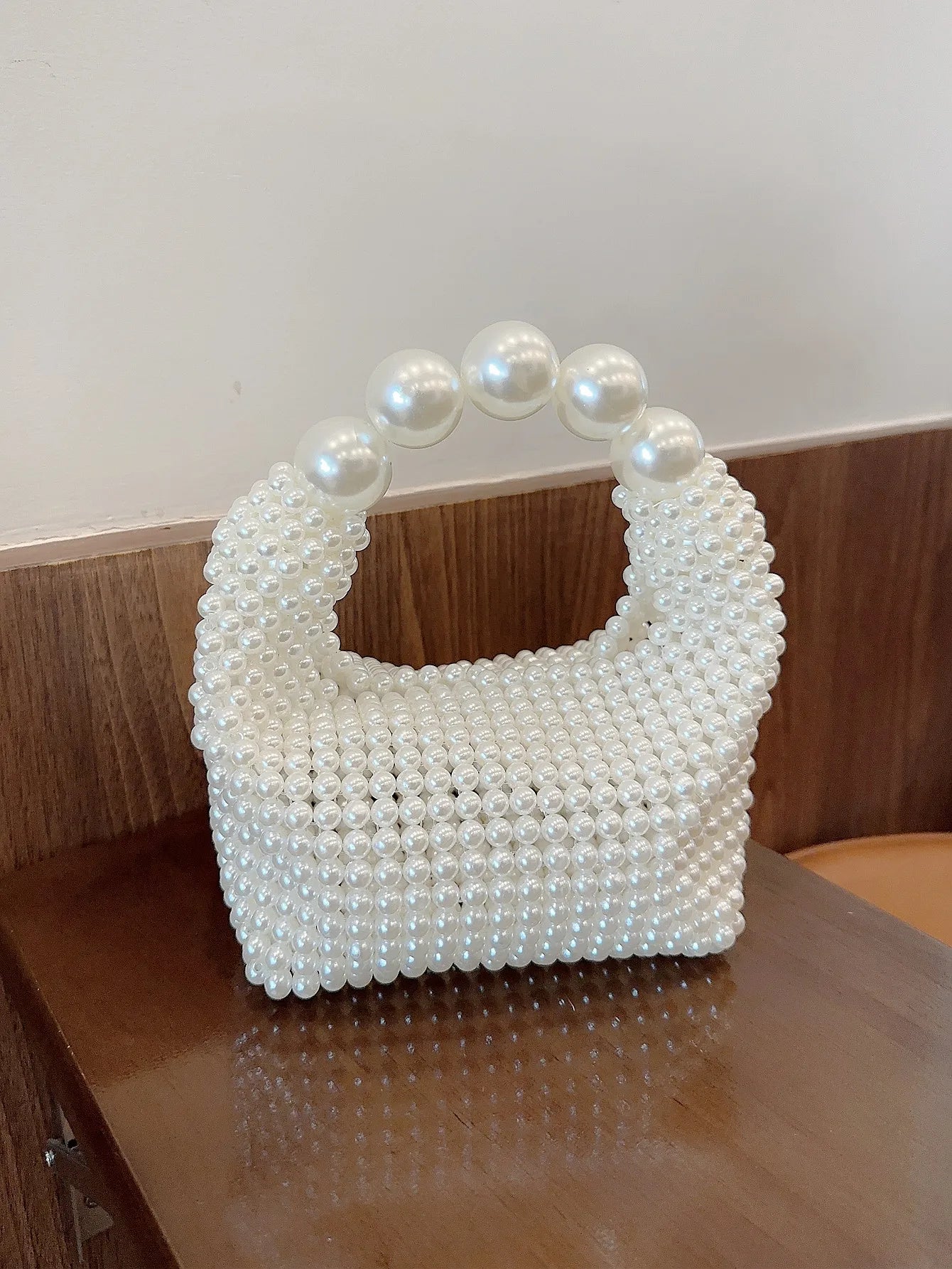 Europäischer und amerikanischer Stil neue Perlenhandtasche Sommer Damen Perlenbeutel handgewebte Handgelenktasche Mode Temperament Handtasche