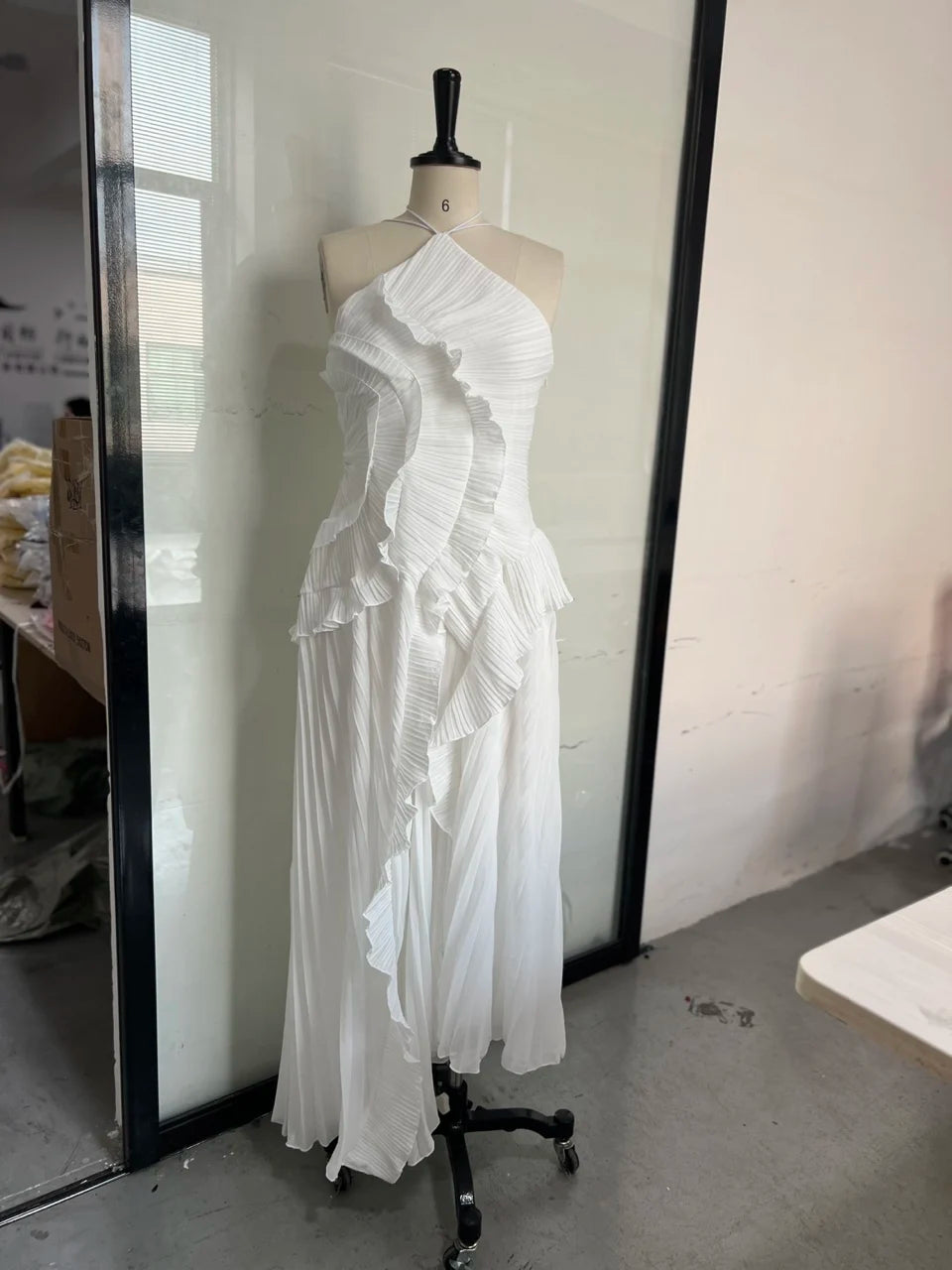 Chic pleated halter neck long vacation dress high quality purple strapless Lotus Edge Maxi Dress 2026 New Lady Vacation Gowns